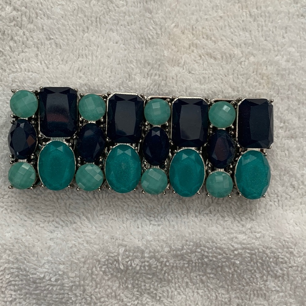Charming Charlie multi color blue stone stretch bracelet